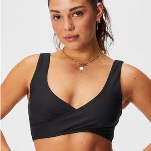 🖤 Fabletics Black Sports Bra – Size Small